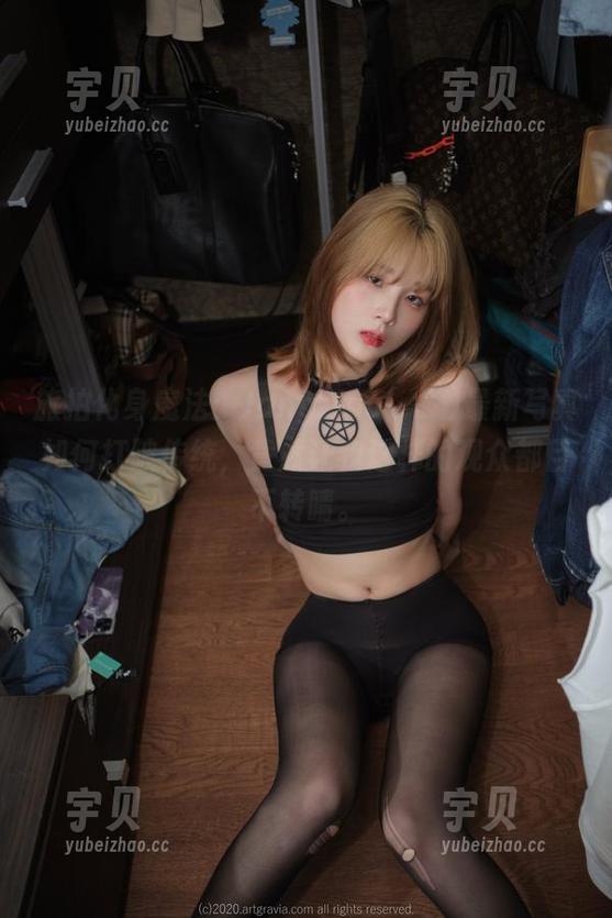 旅拍化身魔法：Jang Joo(장주)最新写真如何打破传统，竟然让我这样的观众都目不转睛。